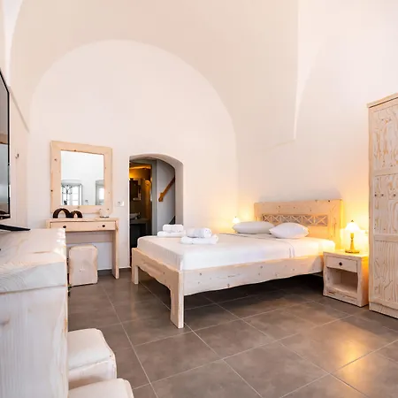 Aegeon Apart-hotel Megalochori (Santorini)