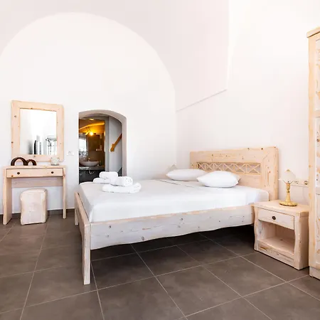 Aparthotel Aegeon Megalochori (Santorini)