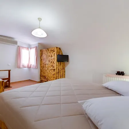 Apart-hotel Aegeon Megalochori (Santorini)