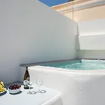 Aegeon Lägenhetshotell Megalochori (Santorini)