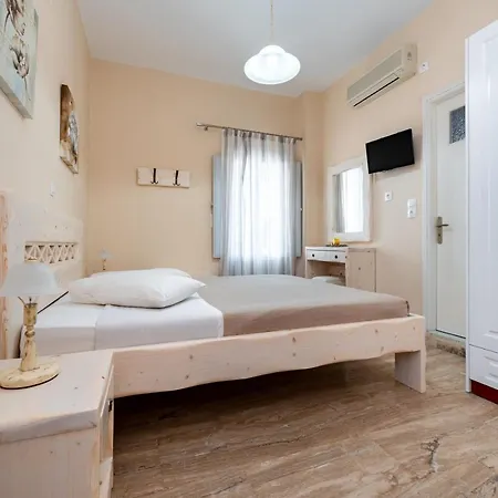 Aegeon Aparthotel Megalochori (Santorini)