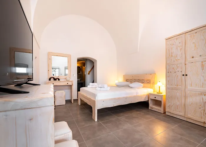 Aegeon Aparthotel Megalochori (Santorini)