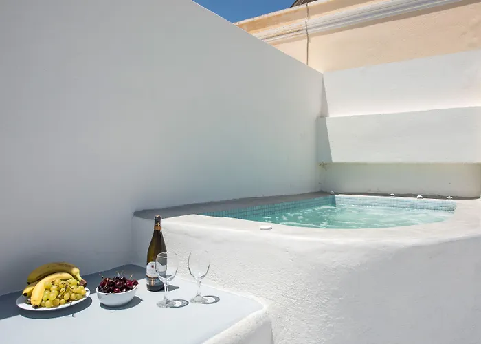 Aegeon Aparthotel Megalochori (Santorini)