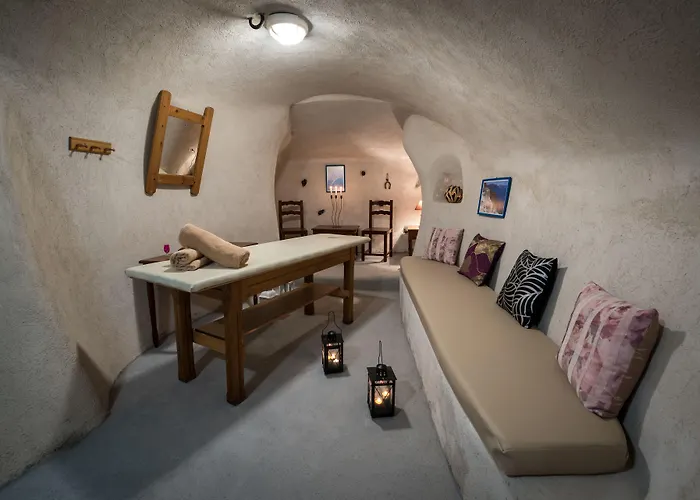 Aegeon Aparthotel Megalochori (Santorini)