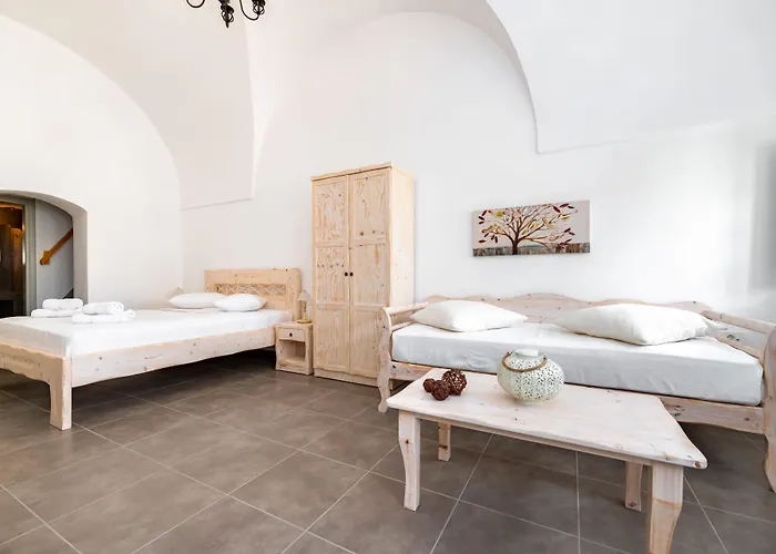 Aegeon Megalochori (Santorini)